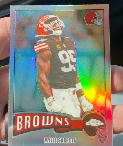 2025 Topps Chrome #1975-8 Myles Garrett — front