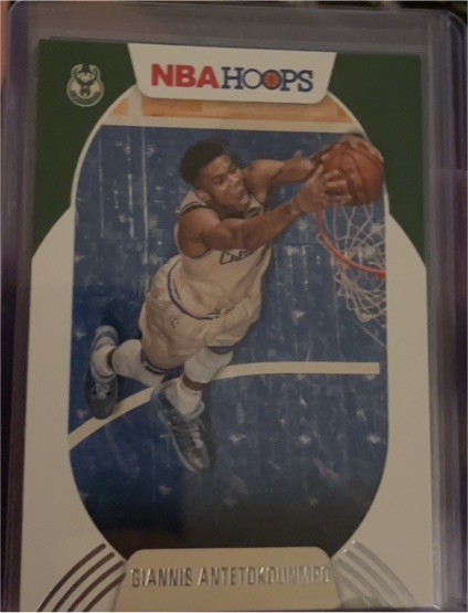2020-21 Panini NBA Hoops #166 Giannis Antetokounmpo — front