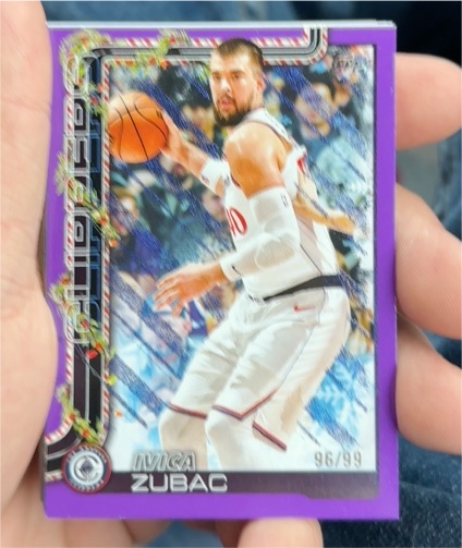 2025-26 Topps #H115 Ivica Zubac Glitter Holiday — front