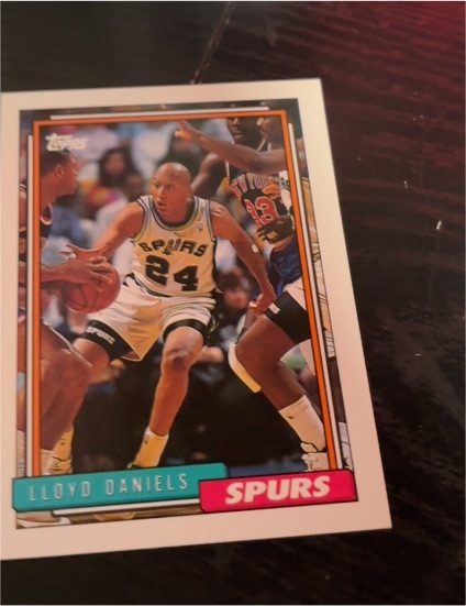 1992-93 Topps #236 Lloyd Daniels — front