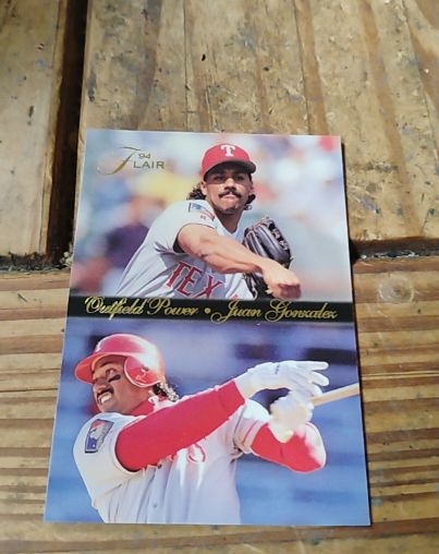 1994 Fleer Flair Outfield Power #5 Juan Gonzalez — front