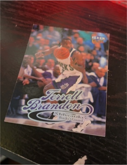 1998-99 Fleer Ultra #40 Terrell Brandon — front