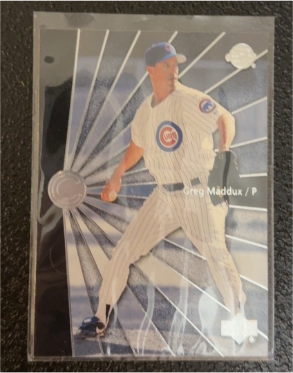2004 Upper Deck Sweet Spot #30 Greg Maddux — front