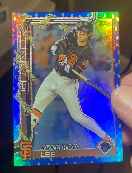 2025 Topps Holiday #H128 Jung Hoo Lee — front