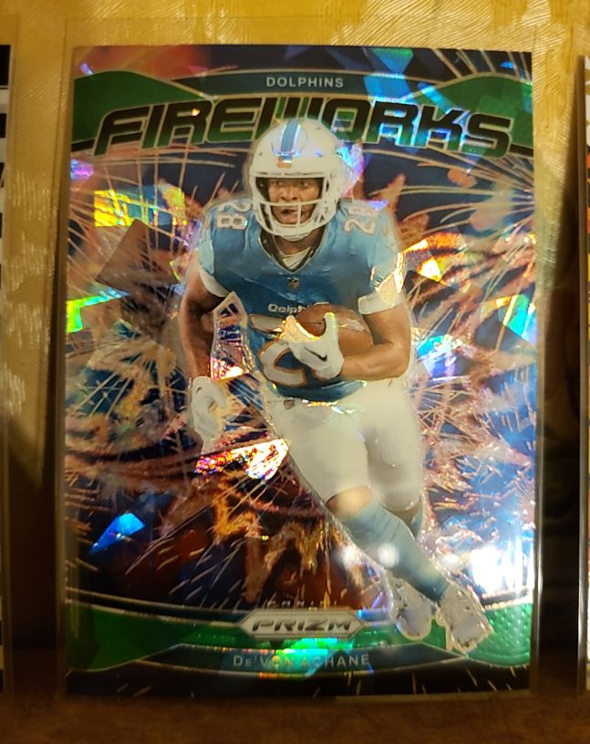 2024 Panini Prizm #12 De'Von Achane Fireworks Green Prizm — front