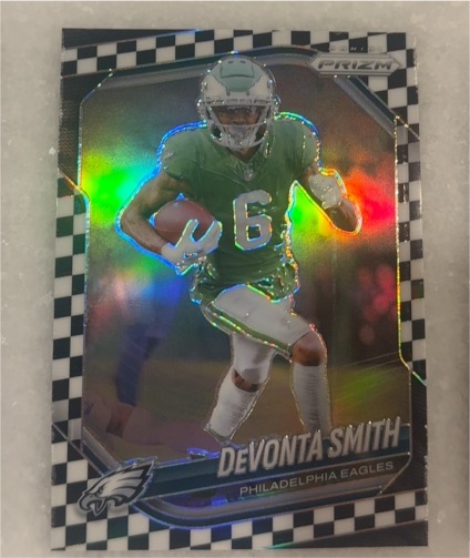 2025 Panini Prizm #70 DeVonta Smith — front