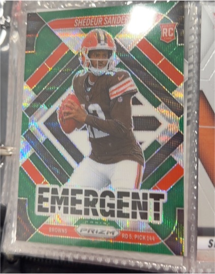 2025 Panini Prizm #17 Shedeur Sanders Emergent Green Wave Rookie — front