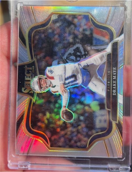 2025 Panini Select #480 Drake Maye Field Level Silver Prizm Patriots — front