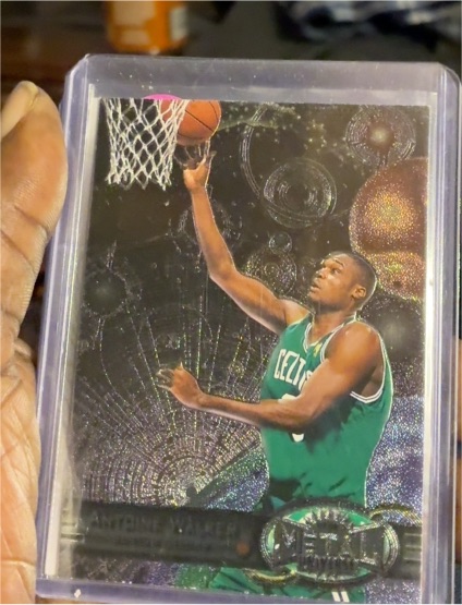1997-98 Metal Universe #72 Antoine Walker — front