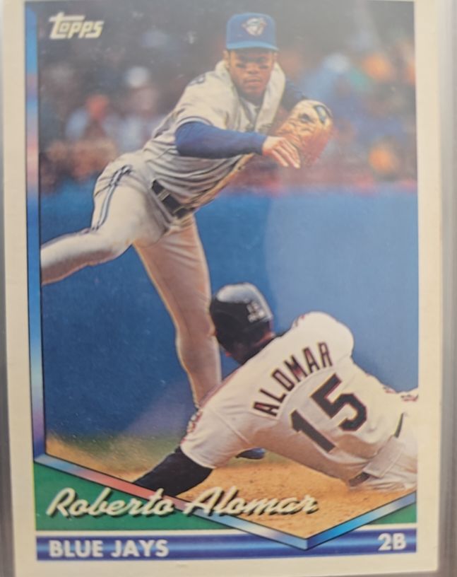 1994 Topps #675 Roberto Alomar — front