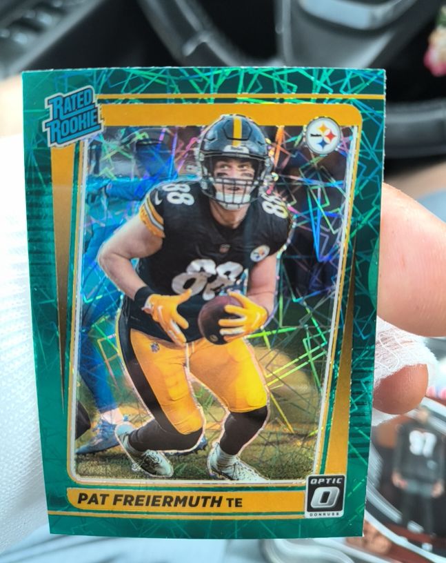 2021 Panini Donruss Optic #232 Pat Freiermuth Green Velocity Prizm Rated Rookie — front