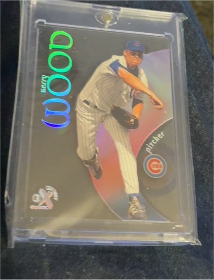 1999 SkyBox E-X Century #10 Kerry Wood — front