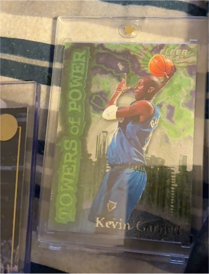 1996-97 Fleer #4 Kevin Garnett Towers of Power — front