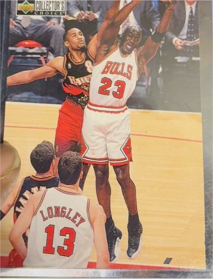 1997-98 Upper Deck Collector's Choice #395 Michael Jordan — front