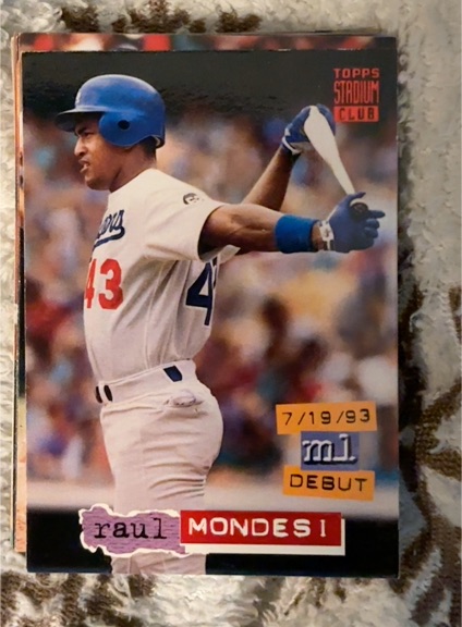1994 Topps Stadium Club #390 Raul Mondesi — front