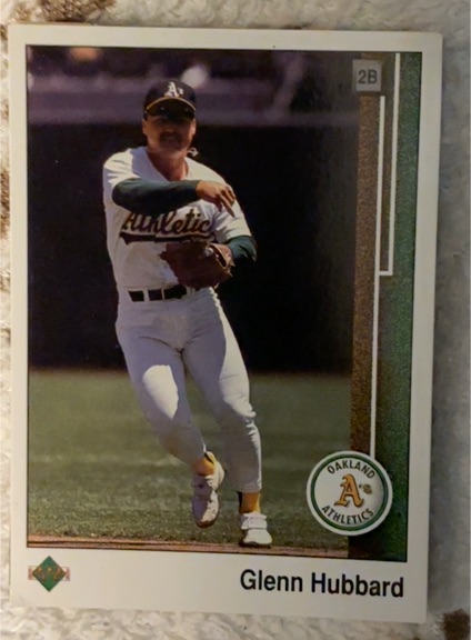 1989 Upper Deck #395 Glenn Hubbard — front