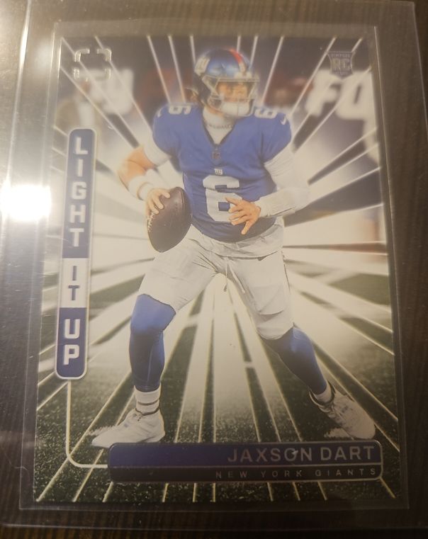 2025 Panini Photogenic #8 Jaxson Dart Light It Up Rookie — front