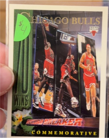 1996-97 Topps #72 Chicago Bulls 72 Wins Commemorative — front