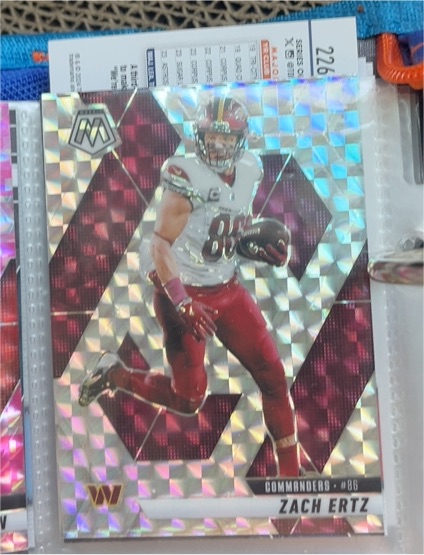 2025 Panini Mosaic #135 Zach Ertz — front