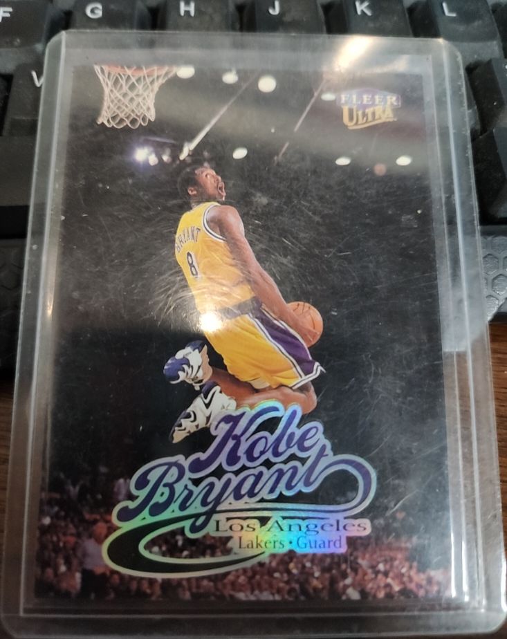 1998-99 Fleer Ultra #61 Kobe Bryant — front
