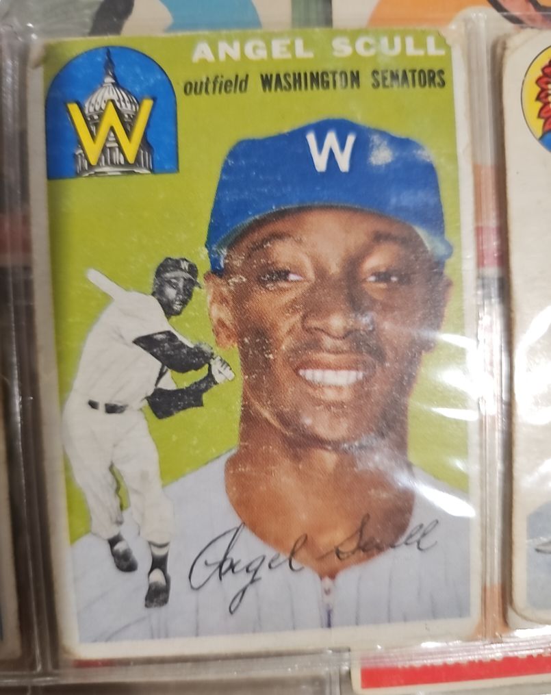 1954 Topps #204 Angel Scull — front