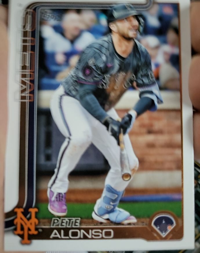 2025 Topps Series 2 #550 Pete Alonso — front