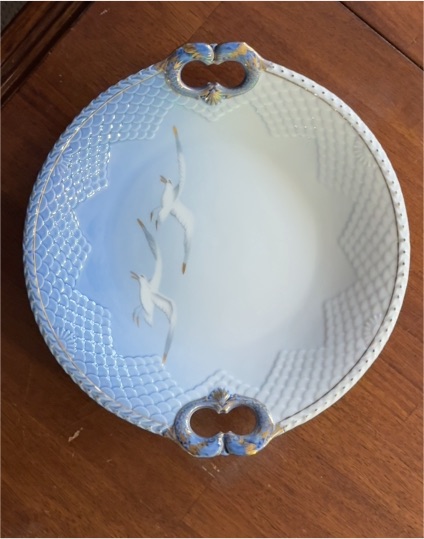Bing & Grondahl Royal Copenhagen #304 Seagull Cake Plate — front