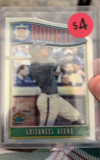 2025 Bowman #ROY-4 Luisangel Acuña Rookie of the Year Favorites — front