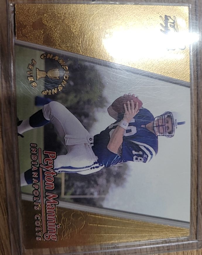1998 Pacific Aurora Championship Fever #22 Peyton Manning Rookie RC — front