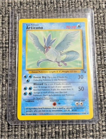 1999 Pokémon Fossil #17 Articuno — front
