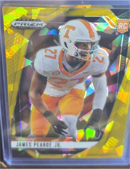2025 Panini Prizm Draft Picks #121 James Pearce Jr. Gold Ice Prizm Rookie Card — front