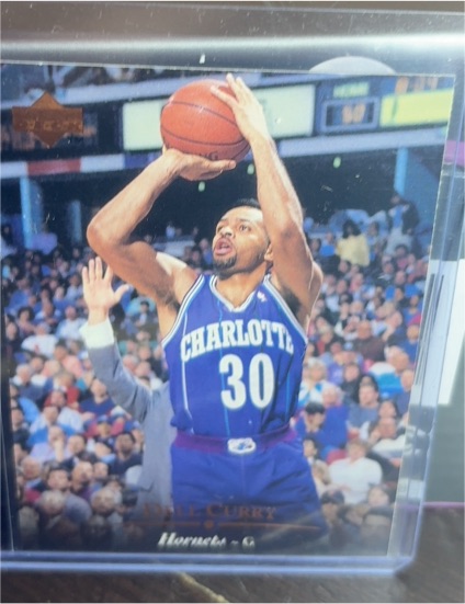 1995-96 Upper Deck #101 Dell Curry — front