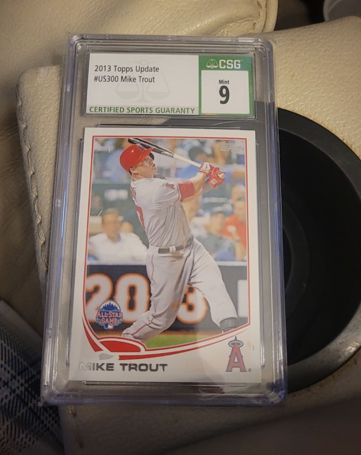2013 Topps Update #US300 Mike Trout — front