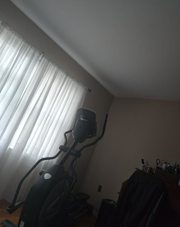 SOLE E95S Elliptical Machine — front