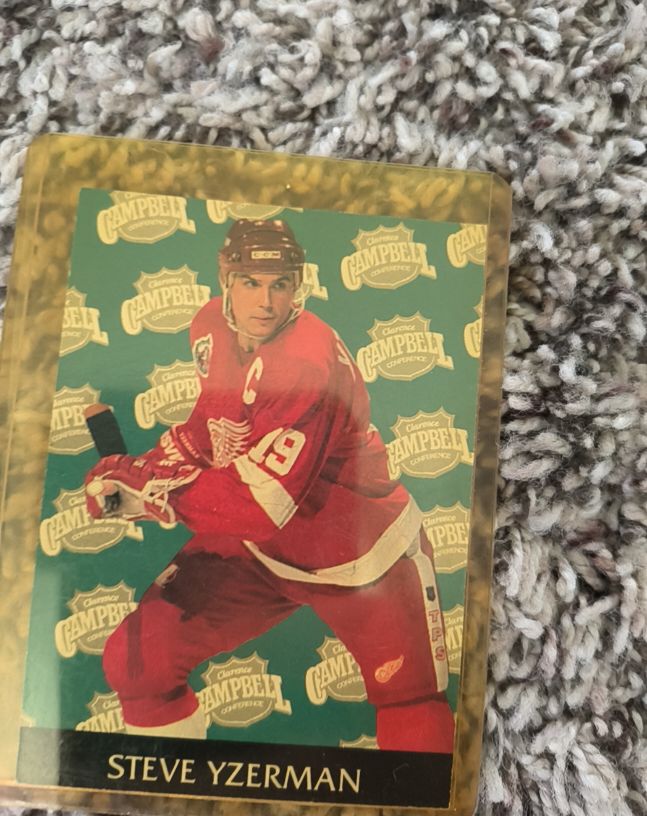 1992-93 Parkhurst Emerald Ice #456 Steve Yzerman — front