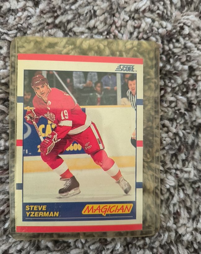 1990-91 Score #339 Steve Yzerman Magician — front