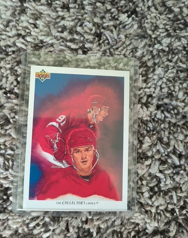 1991-92 Upper Deck #82 Sergei Fedorov — front