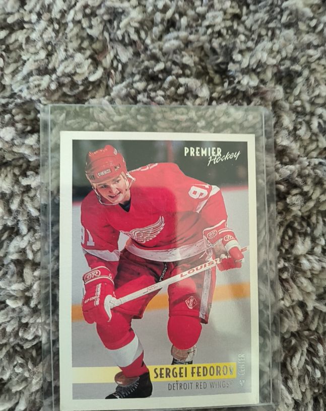 1994-95 Topps Premier #520 Sergei Fedorov — front