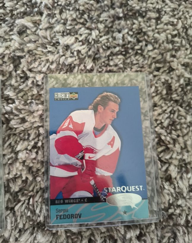 1997-98 Upper Deck Collector's Choice StarQuest #SQ19 Sergei Fedorov — front