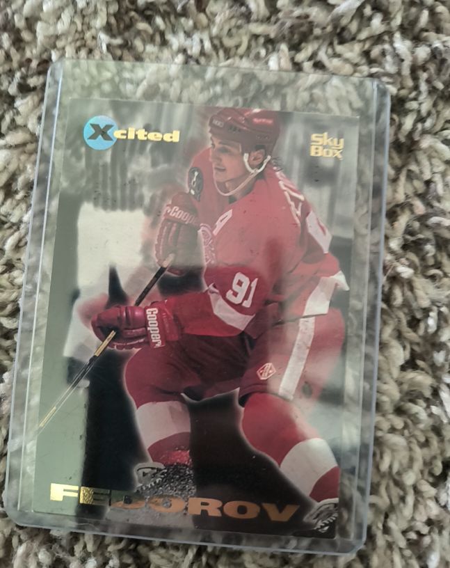 1995-96 SkyBox Emotion Xcited #4 Sergei Fedorov — front