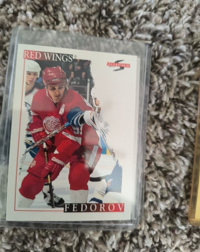 1995-96 Score #100 Sergei Fedorov — front