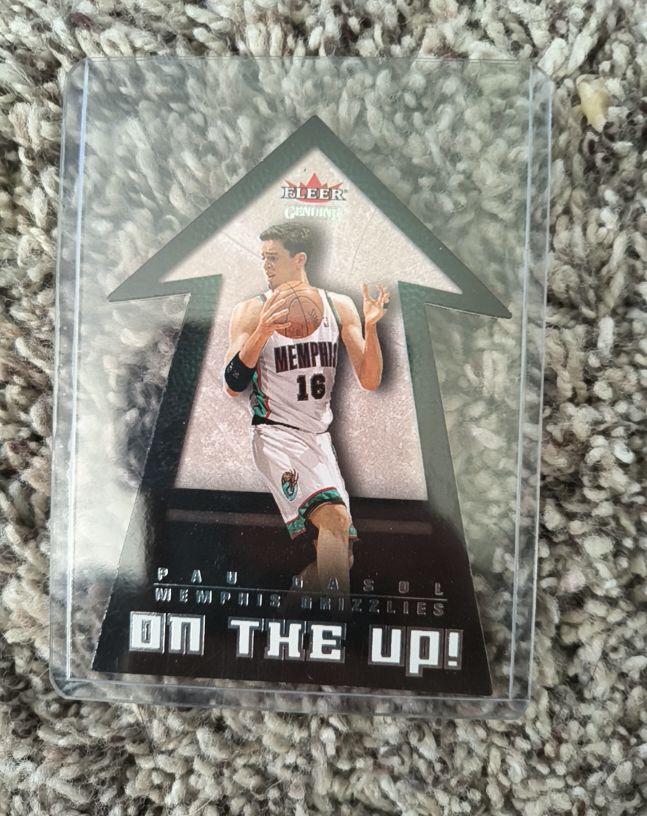 2002-03 Fleer Genuine On The Up! #UP1 Pau Gasol — front