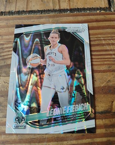 2025 Panini Prizm WNBA #74 Leonie Fiebich — front