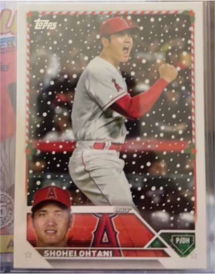 2023 Topps Holiday #H17 Shohei Ohtani — front