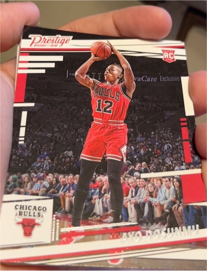 2021-22 Panini Chronicles Prestige #60 Ayo Dosunmu — front