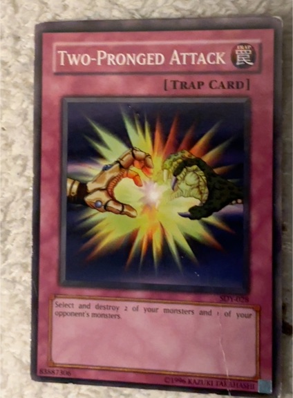 1996 Yu-Gi-Oh! Two-Pronged Attack SDY-028 — front