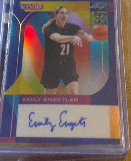 2022-23 Leaf Vivid #16 Emily Engstler — front