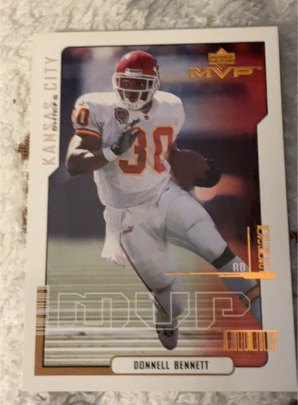 2000 Upper Deck MVP #82 Donnell Bennett — front