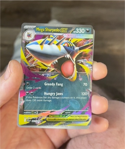 Mega Sharpedo EX 061/094 — front