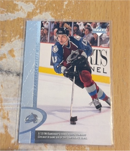 1996-97 Upper Deck #241 Valeri Kamensky — front